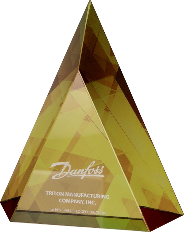 C059 - Sklenená trofej 20x18 cm + obal